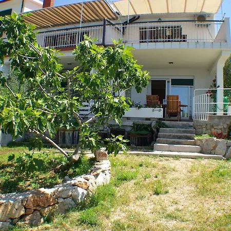 Apartment Vilma Murter